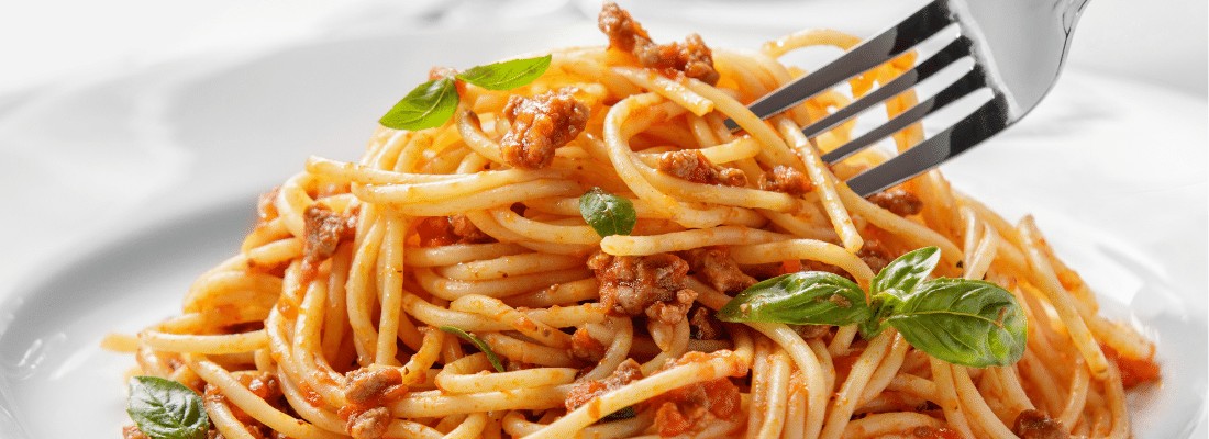 Mangiare spaghetti, la tradizione tutta italiana